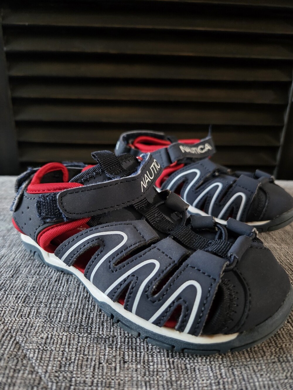 NAUTICA Toddler Boys Black Red Velcro Close Sandals Closed-Toe Size 9